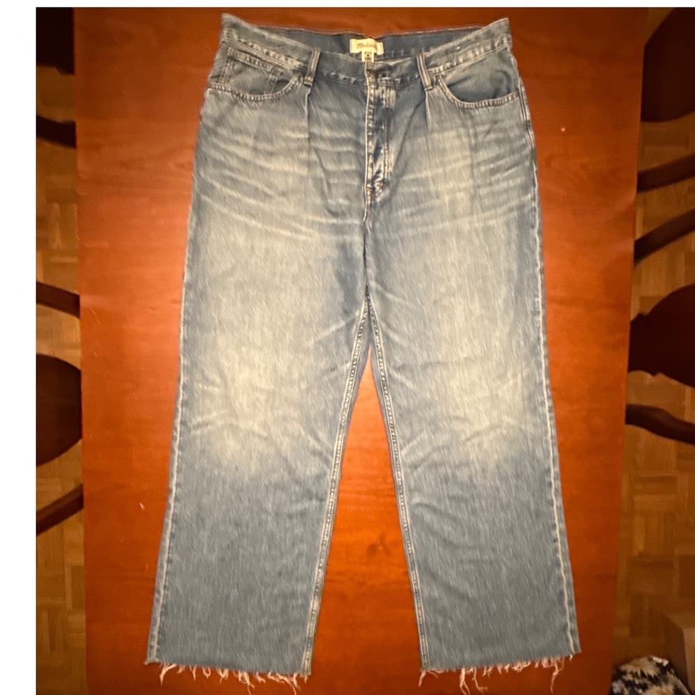 Madewell jeans 32 Low-slung baggy pleated Billings airy denim raw hem wide‎ leg